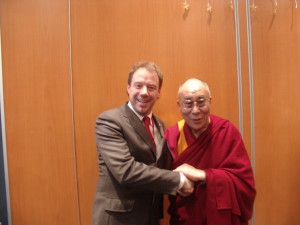 Viņa Svētība Dalailama un Jānis Mārtiņš Skuja